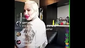 play Busty boob babe dengan big boobs