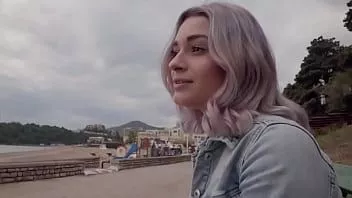 play तुम्हें पता है, मैं अजनबियों को गुदा नहीं देता, तो चलिए परिचित हो जाते हैं