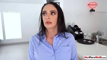 Play Big boobed milf stepmother sheena ryder masturbating to get some money