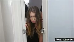 Reproducir Stepfamily Dick: Hermanastro Astuto Mamada Y Sexo Duro