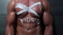 Redare Sweaty Muscle Hunk' in Intense BDSM Role Play Verification