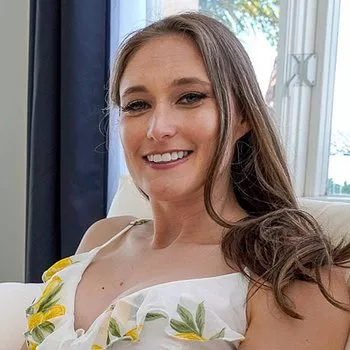 Pornstar Ophelia Kaan