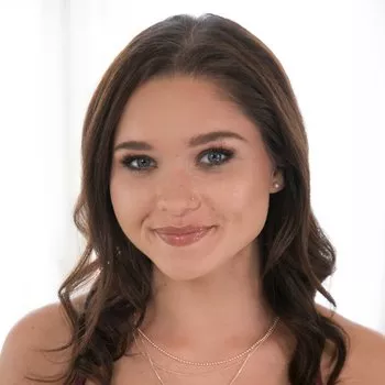 Pornstar Zoe Bloom