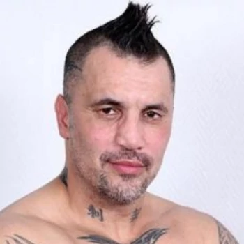 Порнозвезда Reda Semlahew