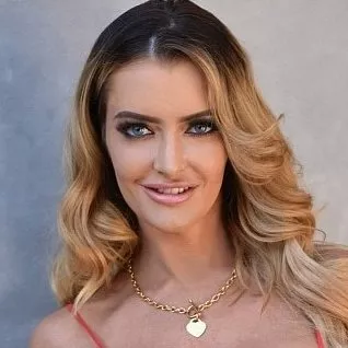 Pornostar Linzee Ryder